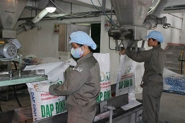 DDV: Cổ phiếu trượt dốc không phanh, người thân lãnh đạo vẫn