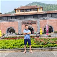 Hoang Le