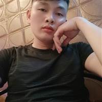 Cậu Bé Hay Cười