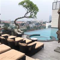 * Người Mang No Ấm *