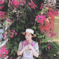 Nhung Nguyễn 