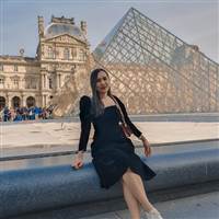 Linh Thuy Hoang Ngo